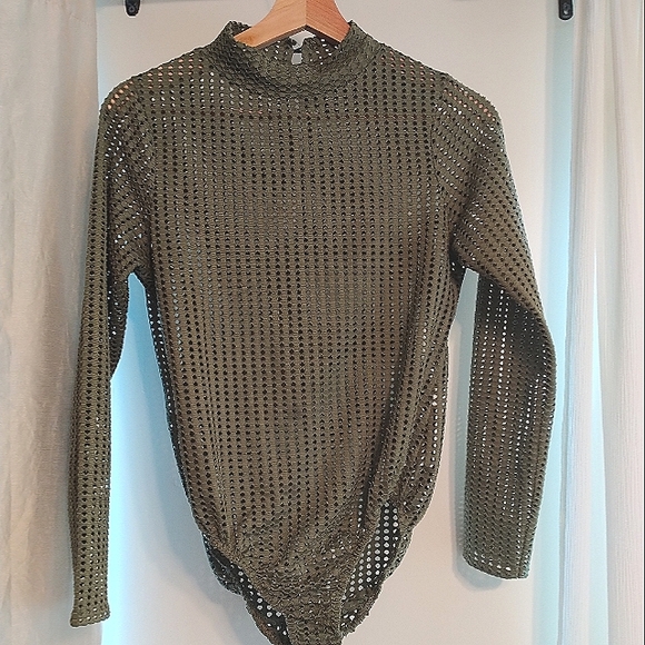 Urban Outfitters boohoo Bodysuit Size Medium Green Mock Turtleneck Shirt Top - Picture 12 of 12